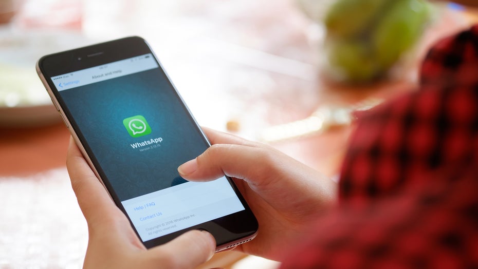 Whatsapp stellt Support für Blackberry OS und ältere Windows Phones zum Jahresende ein Whatsapp stellt Support für Blackberry OS und ältere Windows Phones zum Jahresende ein