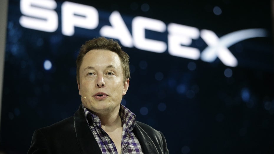 Elon Musk gibt das nächste Megaversprechen ab – eine Mondlandung