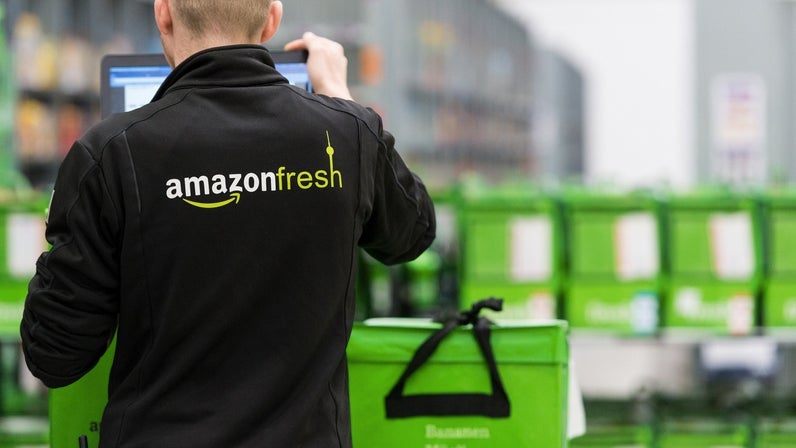 Amazon Fresh. (Foto: dpa) DHL stoppt Lieferung: Amazon Fresh stellt Lebensmittel jetzt selbst zu