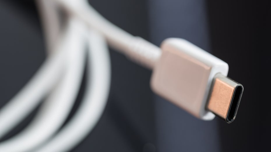 USB-C-Anschlüsse könnten bald alle Smartphones, Kameras und Kopfhörer haben. (Foto: Shutterstock) USB-C-Norm: EU-Länder einigen sich auf einheitliche Ladekabel