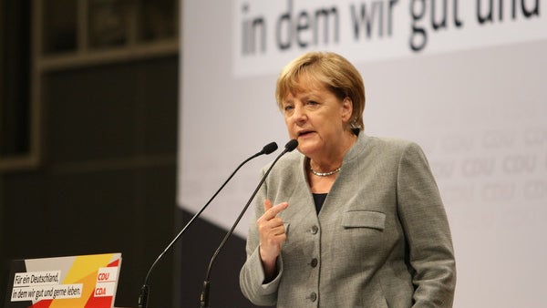 Eilantrag abgelehnt: Kanzleramt muss Merkels SMS nicht sichern