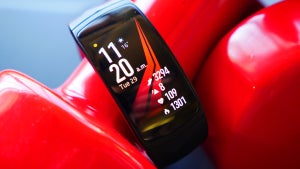 Samsung Gear Fit 2 Pro: Fitnesswatch mit GPS und Spotify-Offline-Funktion