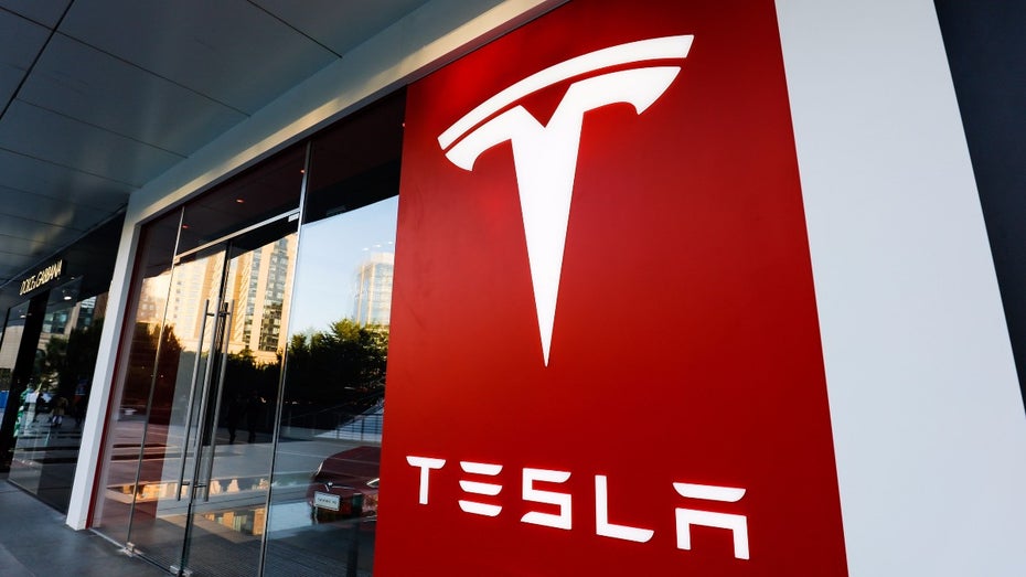 Tesla Model 3: E-Auto stürmt Verkaufscharts in Europa