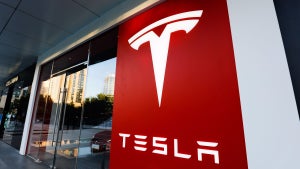 2.000 Model 3 pro Woche: Tesla steigert Produktion – verpasst aber erneut das Ziel