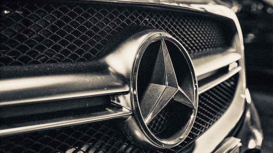 Daimler: Mercedes-Pkw warnen sich gegenseitig vor Schlaglöchern