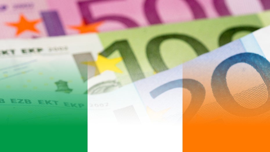 2.000 Kunstschaffende erhalten drei Jahre lang 1.300 Euro im Monat – vor Steuern. (Bild: Photo Veterok/Shutterstock) Grundeinkommen Irland