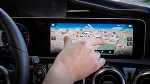 „Hey Mercedes“: Daimler stellt neues 3D-Betriebssystem vor