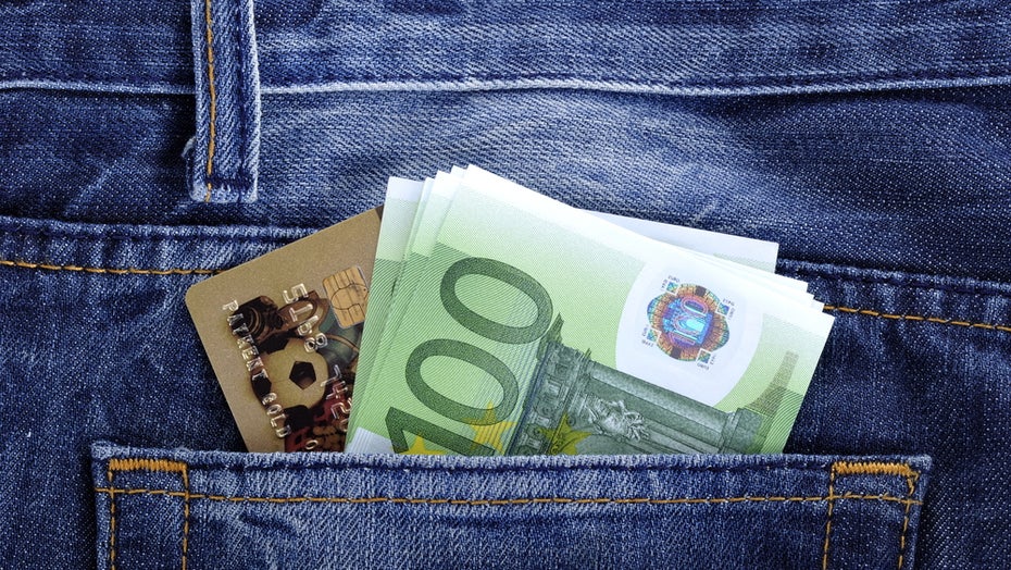 Den richtigen Umgang mit Finanzen online lernen! (Foto: Andrey Medvedev/Shutterstock) Finanz-Noob? Diese Onlinekurse machen dich fit für den Umgang mit Geld
