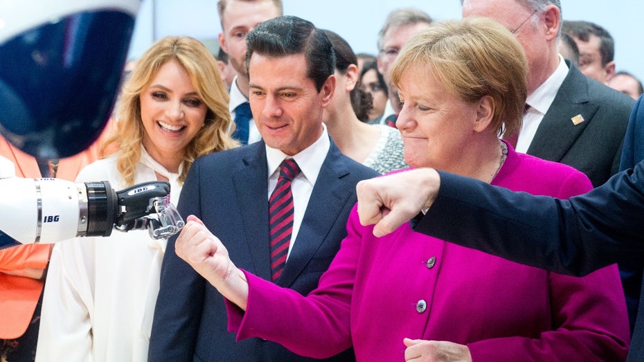 Als Jeff Bezos noch Haare hatte: Die Tech-Welt bei Merkels Amtsantritt