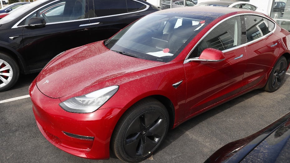 Ein Tesla Model 3. (Foto: dpa) Model 3: Tesla streicht Billig-Option mit 2021er-Update