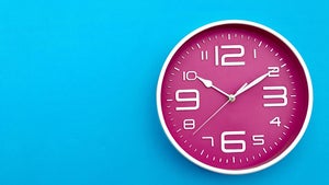 Pünktlichkeit im Meeting: Wer zu spät kommt, kostet richtig Geld