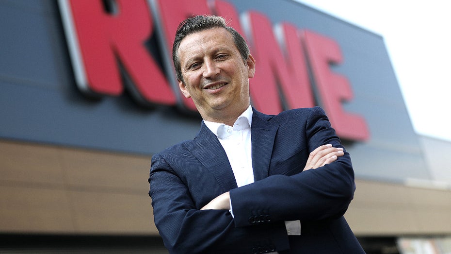 Rewe-Chef Lionel Souque. (Foto: dpa) Lager- und Logistikkonzept: Rewe-Boss investiert 80 Millionen Euro in den Kampf gegen Amazon