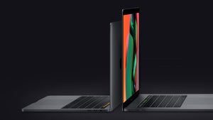 Macbook Pro (2018): Neue Modelle mit mehr RAM und „Hey Siri”