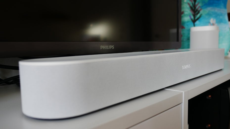 Die Sonos Beam ist mit 65 Millimeter für eine Soundbar recht kompakt. (Foto: t3n.de)