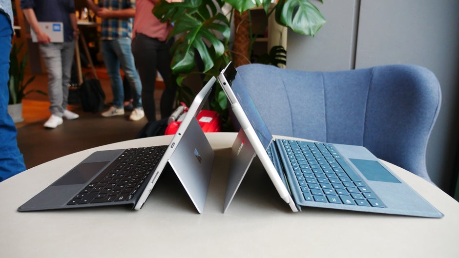 Surface Go neben dem Surface Pro. (Foto: t3n.de)