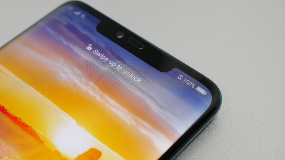 Hinter der Notch des Huawei Mate 20 Pro verstecken sich zahlreiche Sensoren für die 3D-Gesichtserkennung. (Foto: t3n.de)