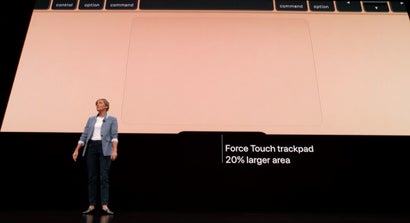 Das neue Macbook Air kommt mit größerem Trackpad. (Screenshot: t3n.de; Apple)
