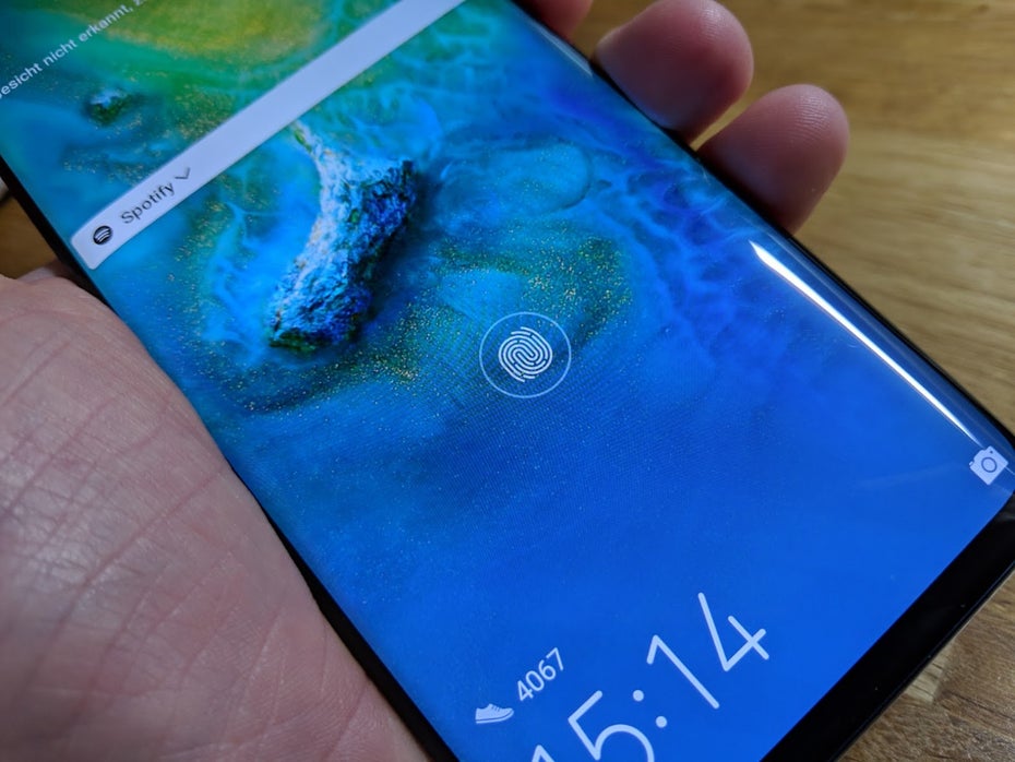 Die Position des Fingerabdrucksensors wird durch ein Symbol angezeigt. (Foto: t3n.de)