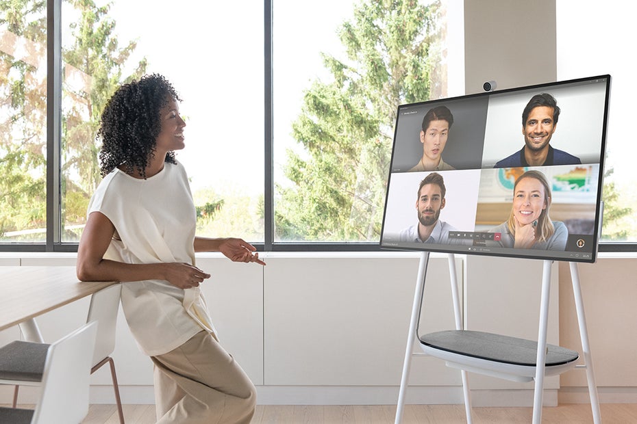 Surface Hub 2 als Beispiel für mobile Videokonferenz-Systeme