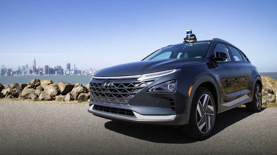 Der Nexo bestimmt die zweite Generation von Brennstoffzellenautos des koreanischen Konzerns Hyundai. (Foto: Hyundai) Wasserstoffauto Hyundai Nexo fährt Rekord – doch Hyundai fährt Entwicklung runter