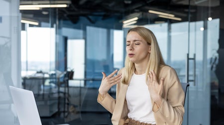 Hitzefrei im Büro? So sieht es im Arbeitsrecht wirklich aus