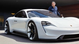 Feature zurückgezogen: Porsche Taycan EV lädt nicht mit 350 Kilowatt