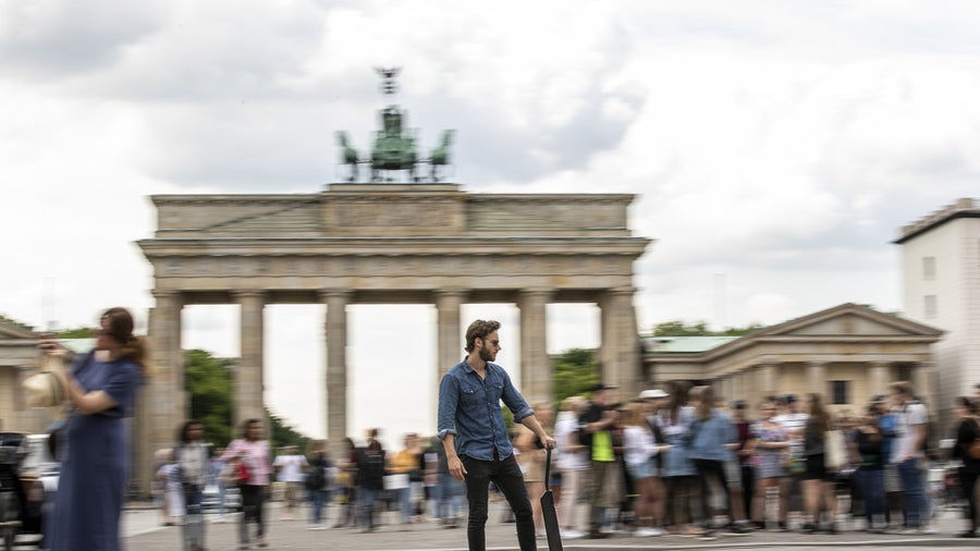Audi E-Tron Scooter: Für diesen E-Tretroller brauchst du nur eine Hand Audi E-Tron Scooter: Für diesen E-Tretroller brauchst du nur eine Hand