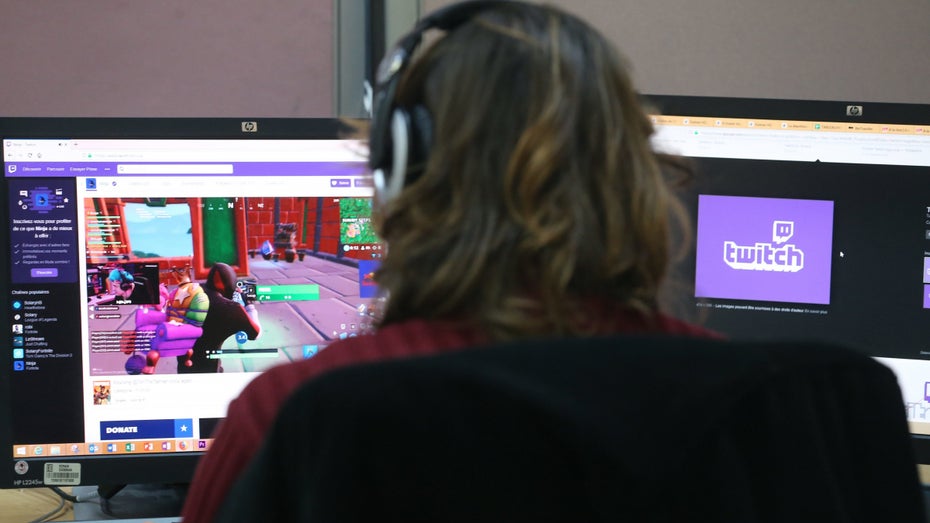 Twitch: Anderen live beim Zocken zuschauen. (Foto: Shutterstock.com) Livestreams: Wann du eine Rundfunklizenz brauchst