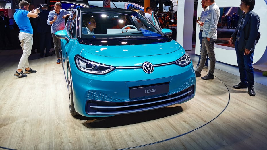 VW lässt erstes vollvernetztes E-Auto von eigenen Mitarbeitern testen VW lässt erstes vollvernetztes E-Auto von eigenen Mitarbeitern testen