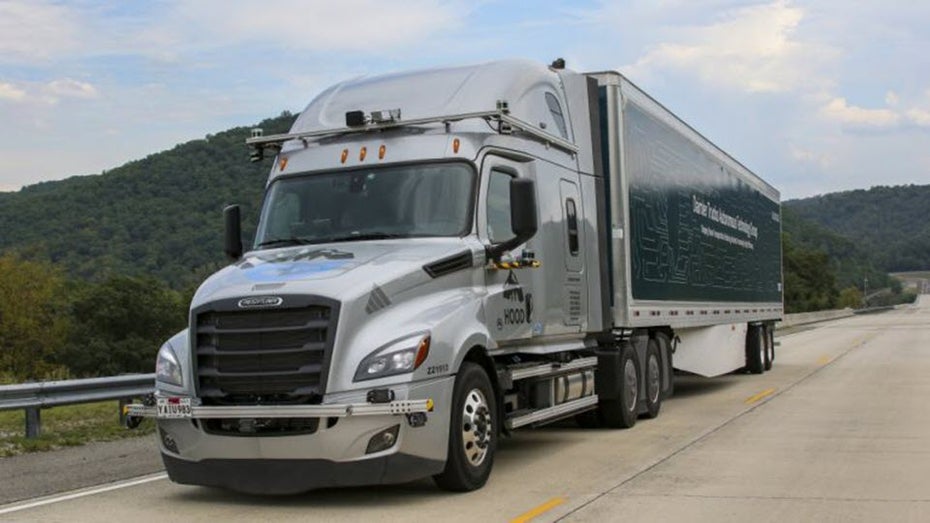 Daimler Trucks und Torc Robotics weiten Erprobung automatisierter Lkw auf US-Highways aus