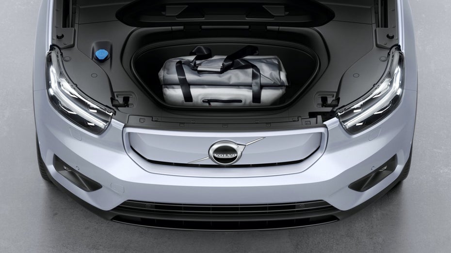 Volvo Cars wird ab 2030 vollelektrisch – neue E-Autos nur noch online erhältlich Volvo Cars wird ab 2030 vollelektrisch – neue E-Autos nur noch online erhältlich