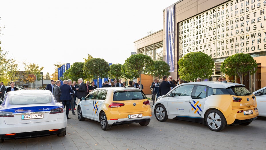 Elektroautos aus dem Projekt E-Mobility-Alle der Netze BW. (Foto: Netze BW) E-Mobility-Allee: Netzbelastung durch Elektroautos geringer als befürchtet