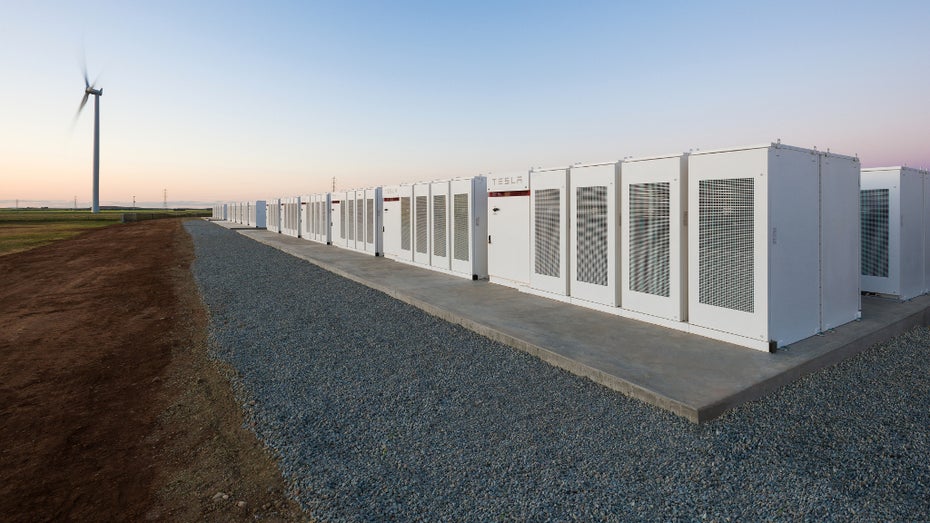 Keine Brandgefahr und doppelte Kapazität: Forscher bauen Lithium-Ionen-Akkus ohne Flüssigkeit Keine Brandgefahr und doppelte Kapazität: Forscher bauen Lithium-Ionen-Akkus ohne Flüssigkeit