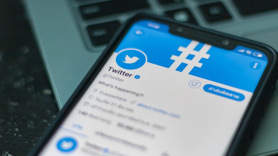 Twitter führt Emoji-Reaktionen für Direktnachrichten ein