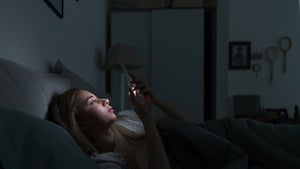 Warum der Nachtmodus vielleicht doch schlecht für unseren Schlaf ist