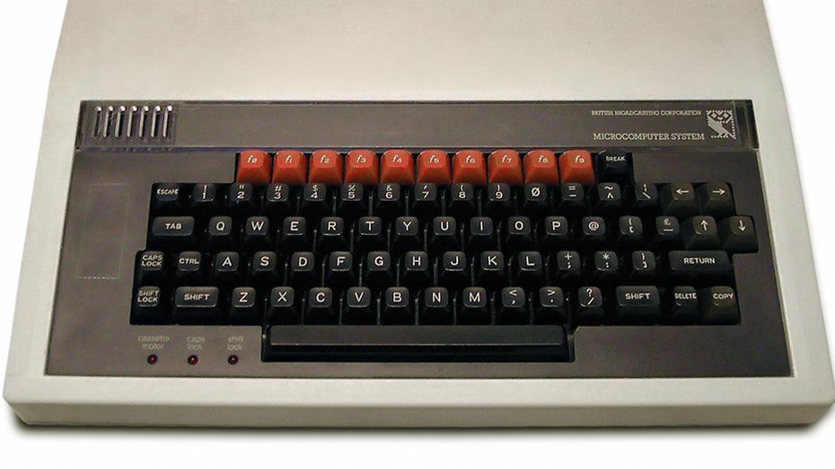 BBC Micro. (Foto: Wikipedia/Stuart Brady) Dieser Twitter-Bot lässt dich mit Basic programmieren