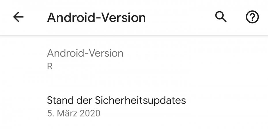 Android 11: Ganz gestrichen ist der Buchstabe im System doch nicht: das „R“ ist noch in der Telefon-Info zu finden. Der Sicherheitspatch ist schon auf März datiert. (Screenshot: t3n)