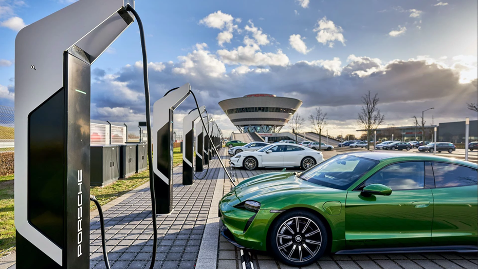 Porsche Turbo Charging: Leistungsstärkster Schnellladepark Europas steht in Leipzig