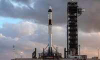 SpaceX: 90-Kilo-Raketentank stürzt neben Wohnwagen vom Himmel