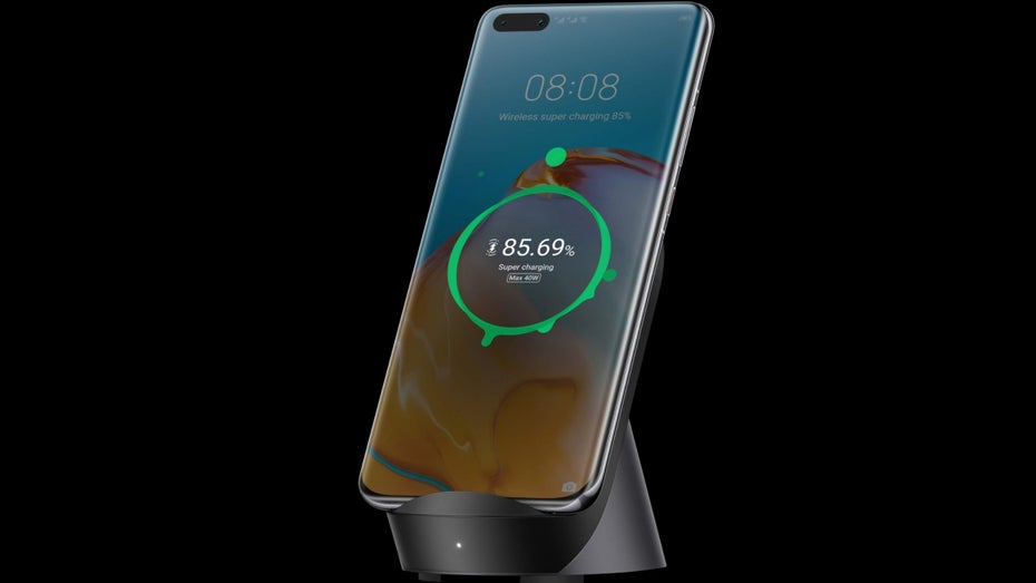 Das Huawei P40 Pro Plus unterstützt Wireless Charging mit bis zu 40 Watt. (Bild: Huawei)