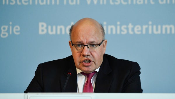 Bundeswirtschaftsminister Peter Altmaier hatte den Entwurf für eine Reform des Gesetzes gegen Wettbewerbsbeschränkungen eingereicht. (Foto: dpa) Kartellamt soll schärfere Befugnisse gegen Digitalkonzerne bekommen