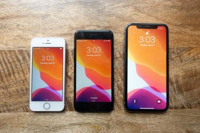 iPhone SE (2016) neben dem neuen iPhone SE 2020 und dem iPhone 11