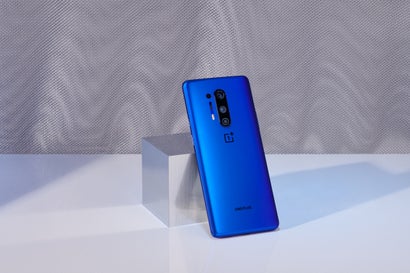 Oneplus 8 Pro in Blau