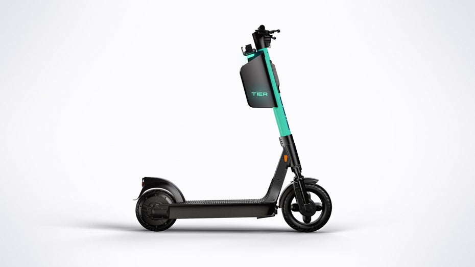 Tier E-Scooter mit Smartbox für den Klapphelm. (Foto: Tier Mobility)