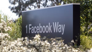 „Blut an meinen Händen”: Whistleblowerin zeigt Facebooks Versagen im Kampf gegen Desinformation
