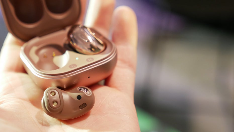 Samsung Galaxy Buds Live in Mystic Bronze