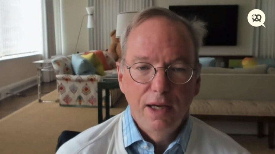 Googles Ex-CEO Eric Schmidt: „Löst Probleme anderer und Ihr werdet erfolgreich sein!“ Googles Ex-CEO Eric Schmidt: „Löst Probleme anderer und Ihr werdet erfolgreich sein!“