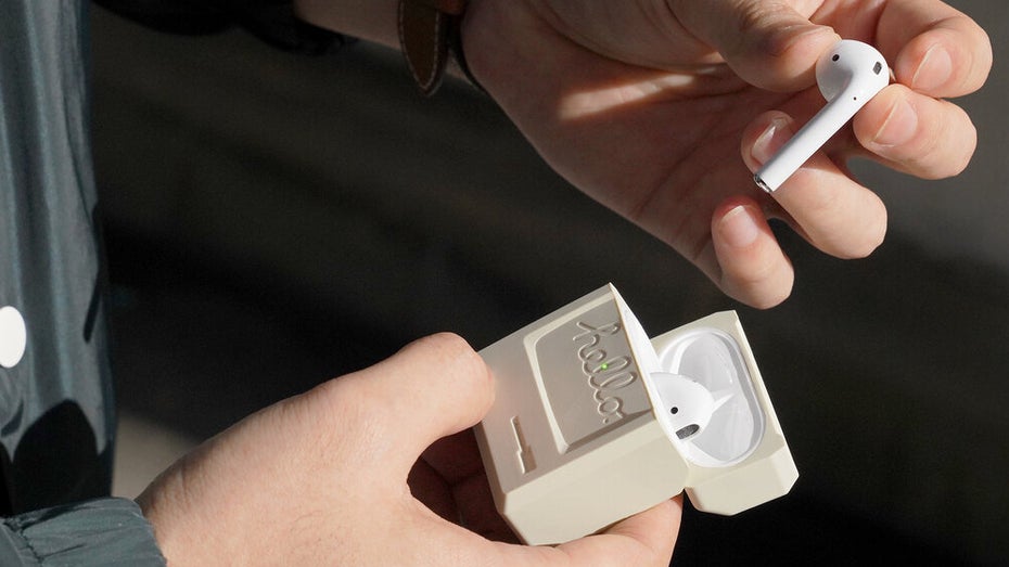 Vom Gameboy zur Schrotflinte: 5 verrückte Hüllen für deine AirPods Vom Gameboy zur Schrotflinte: 5 verrückte Hüllen für deine AirPods