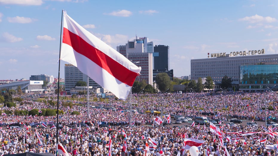Massenproteste in Minsk nach der umstrittenen Präsidentschaftswahl im August. (Foto: Hairem / Shutterstock.com) Telegram: Apple verlangt Sperrung belarussischer Chat-Gruppen