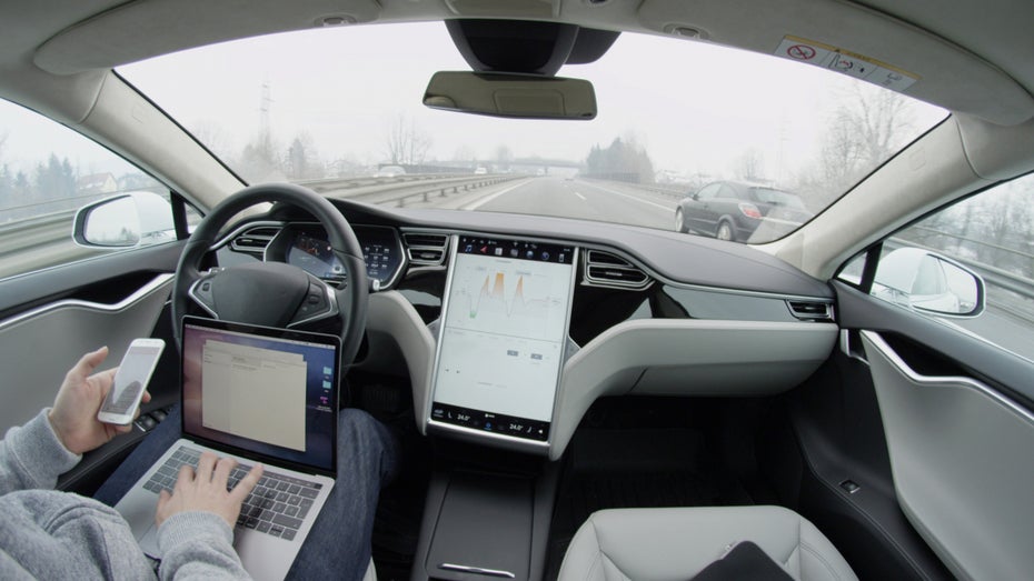 Unter Androhung einer Millionenstrafe: Tesla muss Autopilot-Daten offenlegen